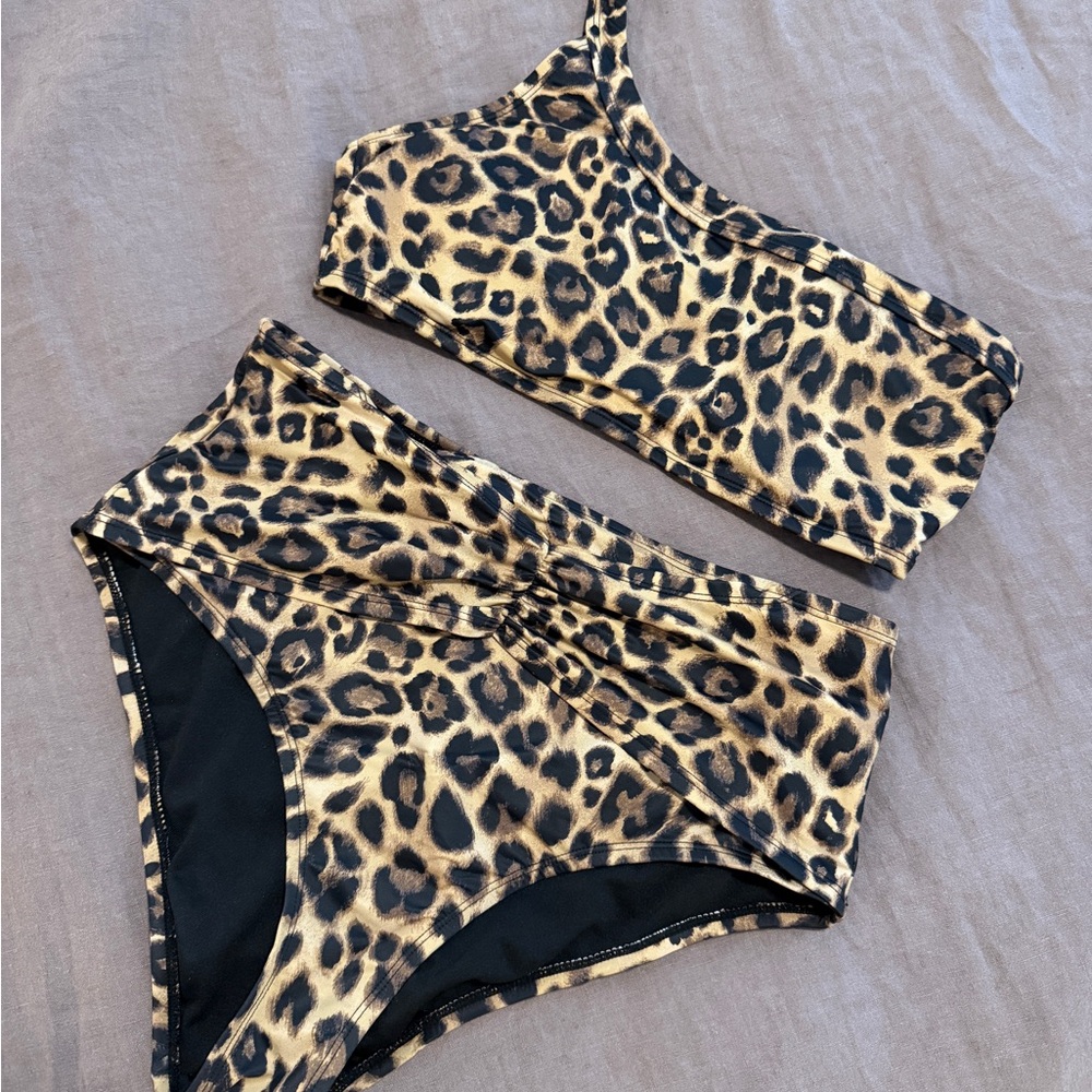 Leopard Print One-Shoulder High Wasted Bikini